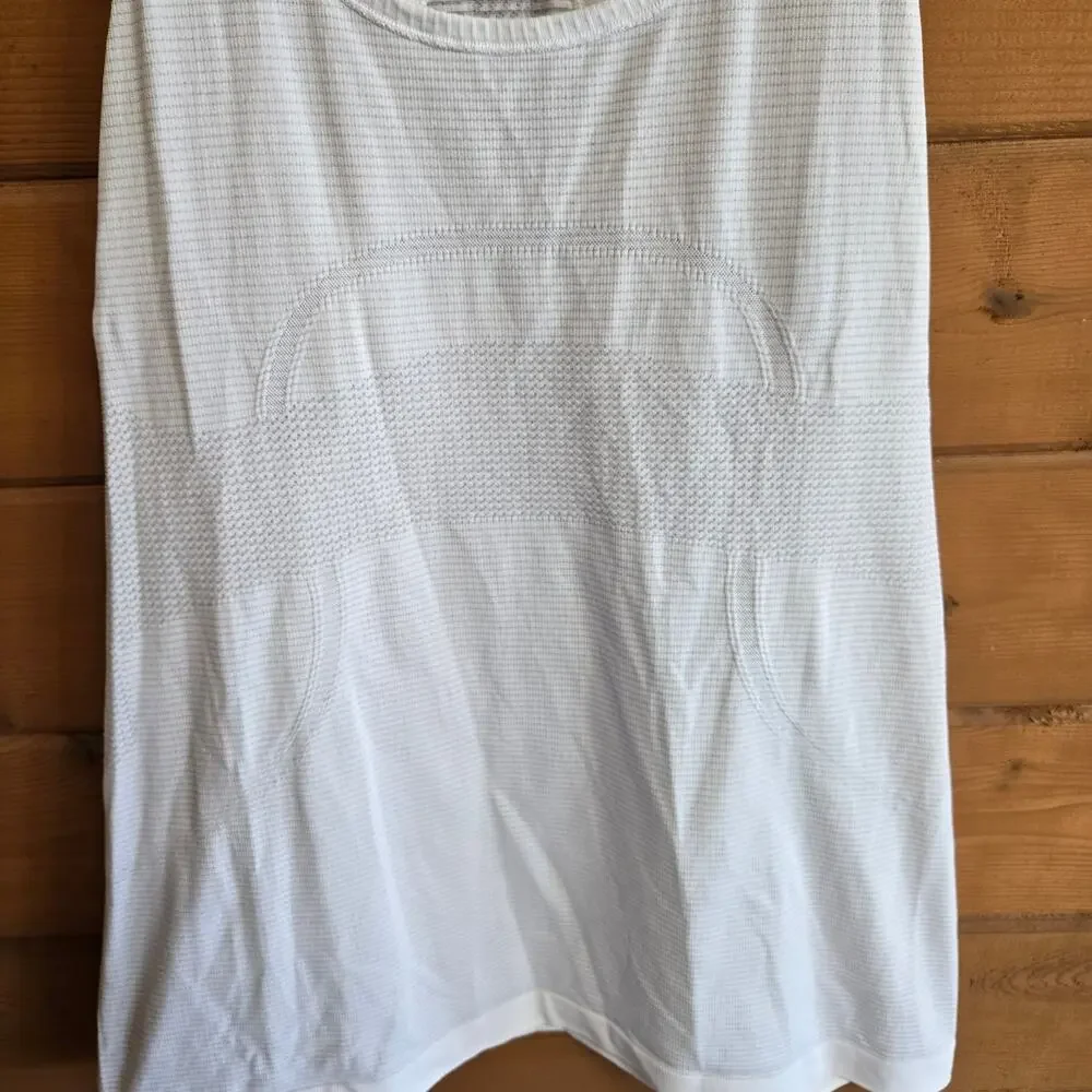 Lululemon Swiftly Tech Racerback Heathered White Size 12 Top Shirt Activewear - Picture 4 of 6